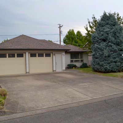 1985 Heather Way, Woodburn, OR 97071