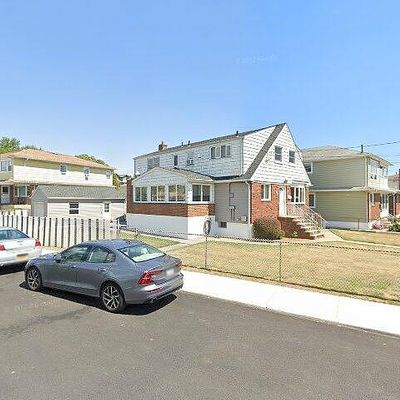 199 Evergreen Ave, Staten Island, NY 10305