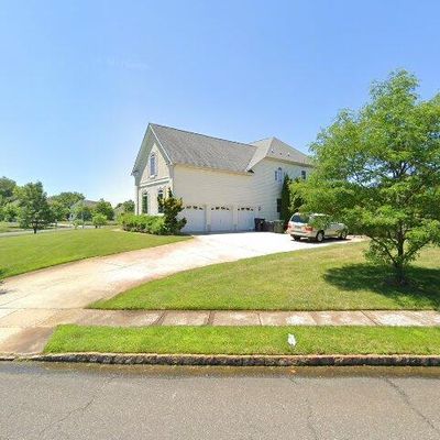 2 Kirsten Dr, Freehold, NJ 07728