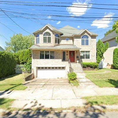 243 Natick St, Staten Island, NY 10306