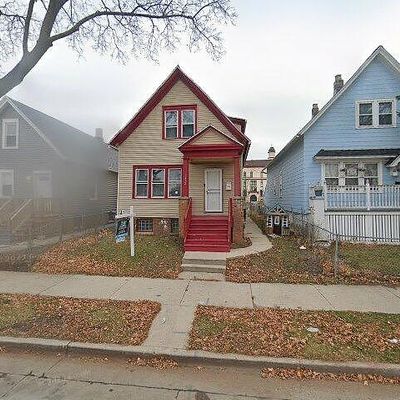 2452 N 21 St St, Milwaukee, WI 53206