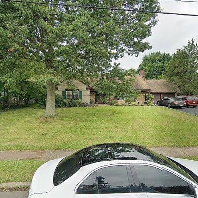 26 Tamarack Rd, Somerset, NJ 08873