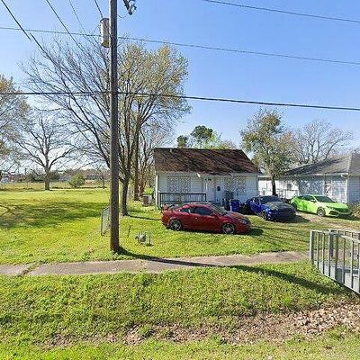 2605 2 Nd Ave N, Texas City, TX 77590