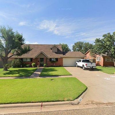 2615 W 18 Th St, Plainview, TX 79072