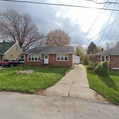 2621 Wolverine Ave, Erie, PA 16511