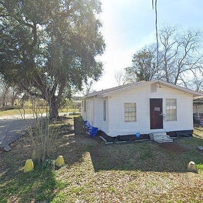 2206 Clarinda St, Lake Charles, LA 70601