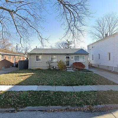 22076 Birchwood Ave, Eastpointe, MI 48021