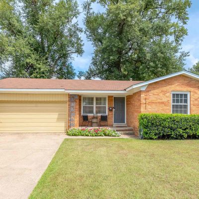 2227 Glenbrook Dr, Tyler, TX 75701