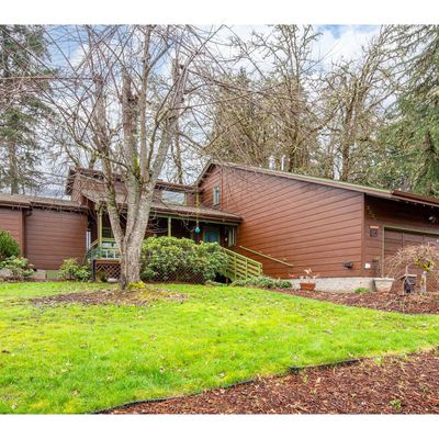 2227 W Harrison Ave, Cottage Grove, OR 97424