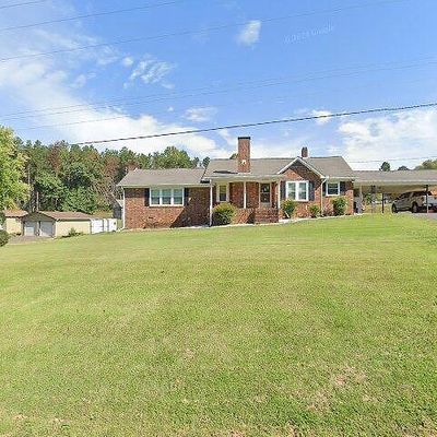 2227 Old Us 52 S, Pilot Mountain, NC 27041