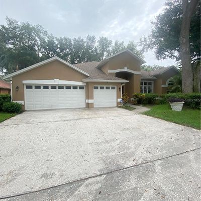 2243 Eagle Bluff Dr, Valrico, FL 33596