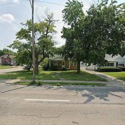 2248 N Water St, Decatur, IL 62526