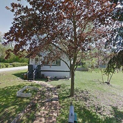 23 S Maple Ave, Fox Lake, IL 60020