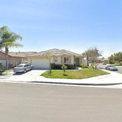 237 Holiday Ln, Perris, CA 92571