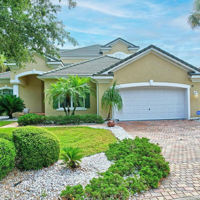 3 Flagship Dr, Palm Coast, FL 32137