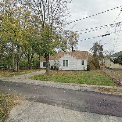 3 Young St, Riverhead, NY 11901