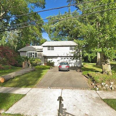 30 Smithfield Rd, Waldwick, NJ 07463