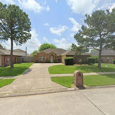 3012 Bay Bend Ln, Dickinson, TX 77539