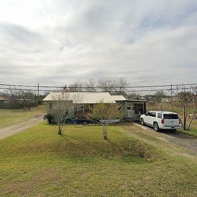 304 W 1 St St, Bishop, TX 78343