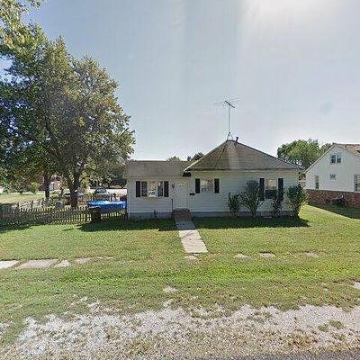 307 W Walnut St, Benld, IL 62009