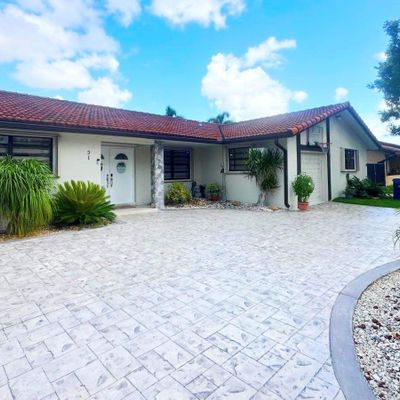 31 Nw 133 Rd Pl, Miami, FL 33182