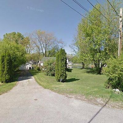 310 Park Ln, Ingleside, IL 60041