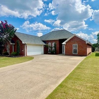 317 Dunolly Ln, Florence, AL 35633