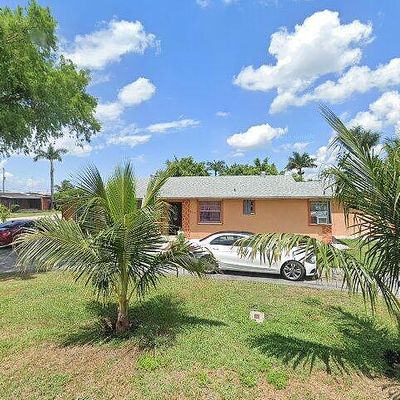 317 Nw Avenue H Pl, Belle Glade, FL 33430