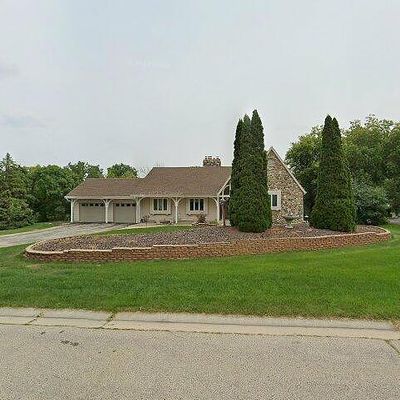 320 Concord Dr, Brookfield, WI 53005