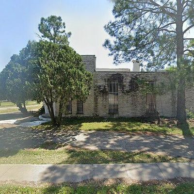 3206 Chris Dr, Houston, TX 77063