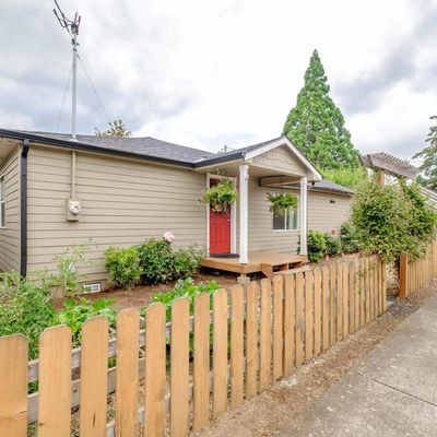 321 Se Davis St, Dallas, OR 97338