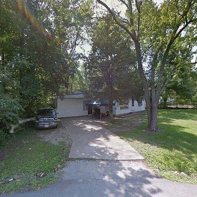 322 Lynda Dr, Carbondale, IL 62901