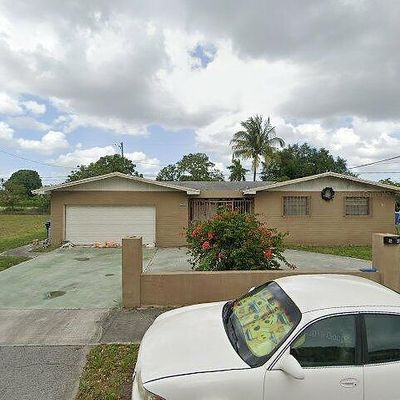 3221 Nw 212 Th St, Miami Gardens, FL 33056