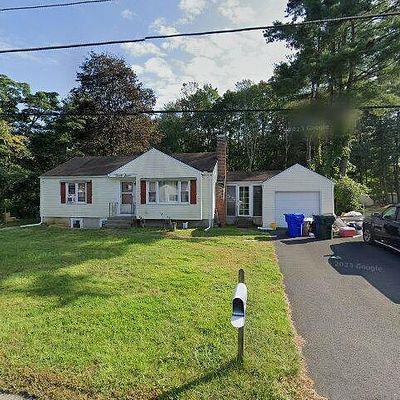 27 Malibu Dr, Springfield, MA 01128