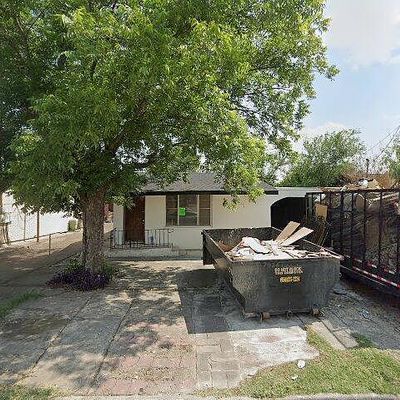 2711 E Kearney St, Laredo, TX 78043