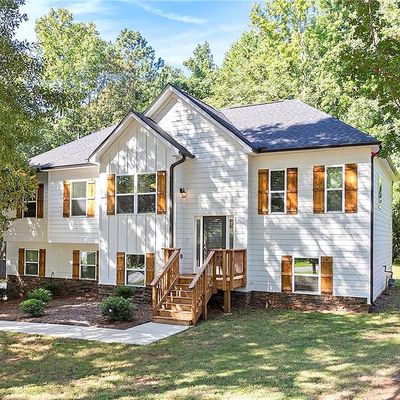 275 Cedars Glen Cir, Villa Rica, GA 30180