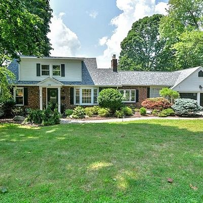 28 Magnolia Ave, Montvale, NJ 07645