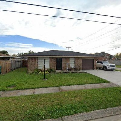 2800 Cardinal Dr, Marrero, LA 70072