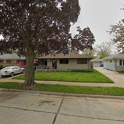 2812 Jean Ave, Racine, WI 53404