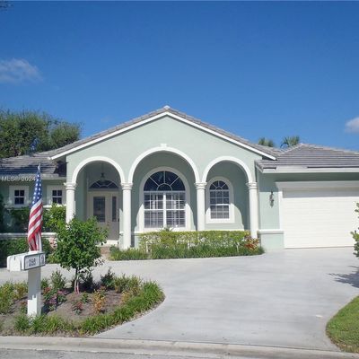 285 Feather Pt N, Jupiter, FL 33458