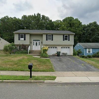 29 Cannon Ball Dr, Howell, NJ 07731