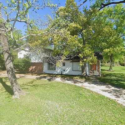 2920 Cardinal St, Orange, TX 77630