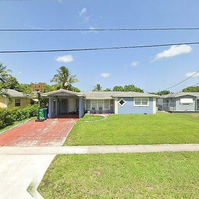 3532 Nw 38 Th Ave, Lauderdale Lakes, FL 33309