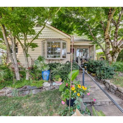 36 Ne 83 Rd Ave, Portland, OR 97220