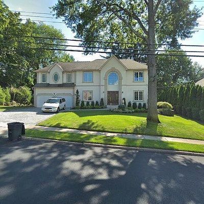 37 Alpine Dr, Closter, NJ 07624