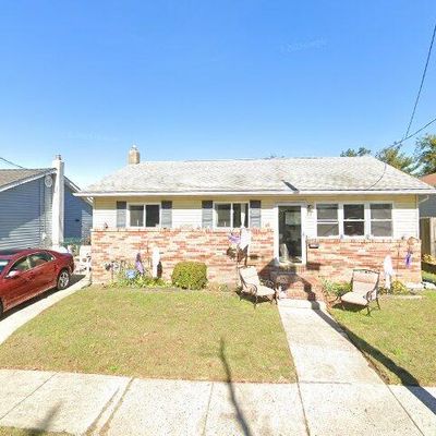 37 Jefferson St, Riverside, NJ 08075