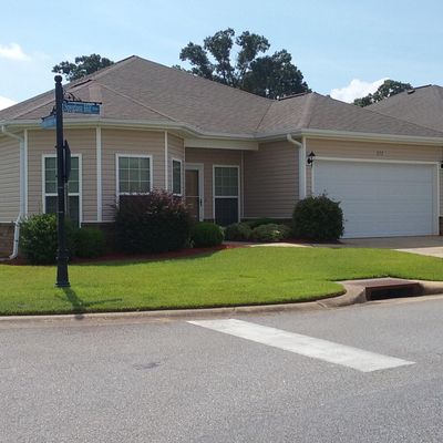 377 Spyglass Hill Dr, Perry, GA 31069