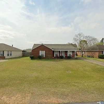 379 Foxdale Rd, Millbrook, AL 36054