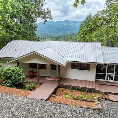 382 Winchester Cove Ln, Hayesville, NC 28904