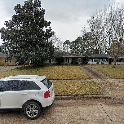 3843 Greenway Pl, Shreveport, LA 71105